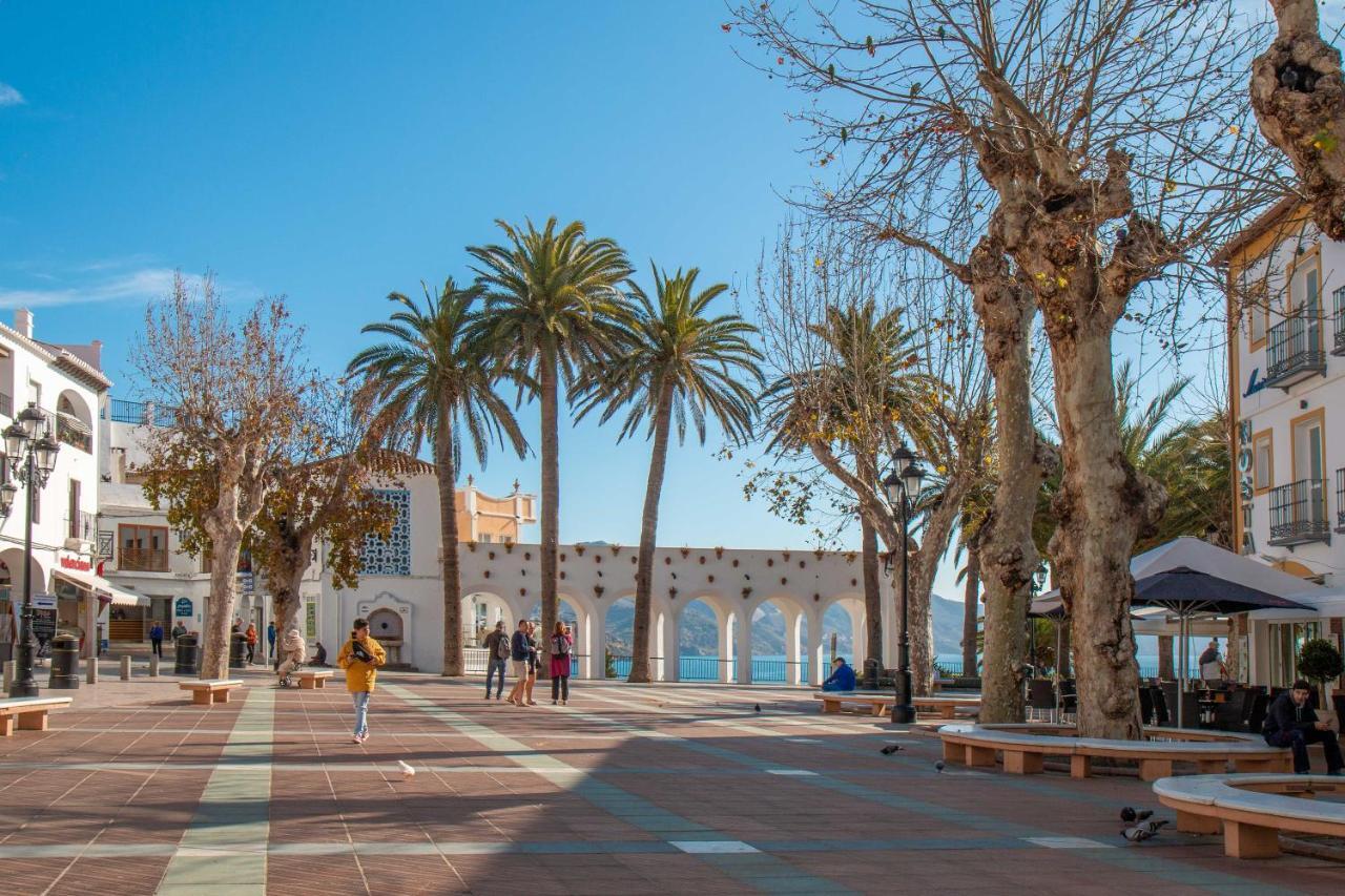 Apto Cerca De La Playa Torrecilla En Nerja, En Almirante Carranza 17 Apartman Kültér fotó